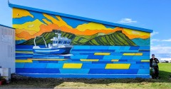 Symfonie in het blauw. Muurschildering in Akranes IJsland, juni 2026, 40 m²
